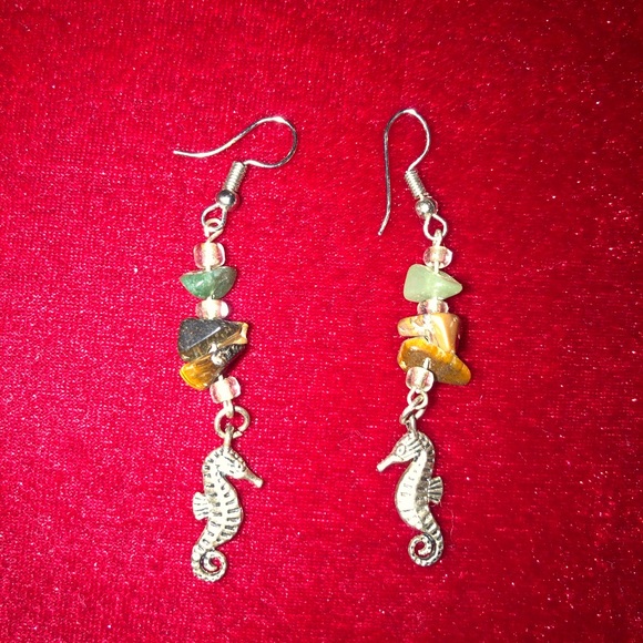 Earring - Picture 3 of 3